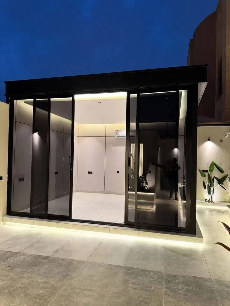 ملاحق خارجية| تركيب ملاحق ساندوتش بانل | ملاحق زجاجية فخمة 