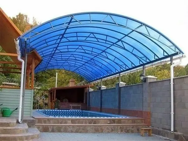 مظلات لكسان شفافة في أبها:روعة التصميم العصري وعمر افتراضي