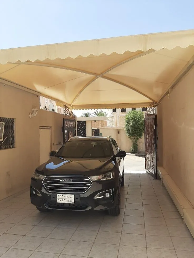 تركيب مظلات سيارات مقص ومظلات مداخل في الجنوب وأبها