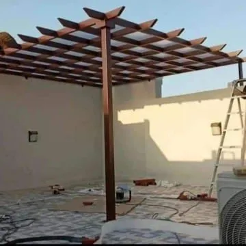 مظلات وجلسات وبرجولات حديثة في الجنوب 