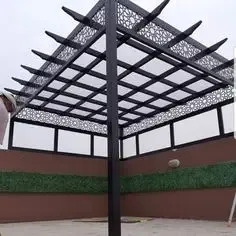 مظلات وجلسات وبرجولات حديثة في الجنوب 