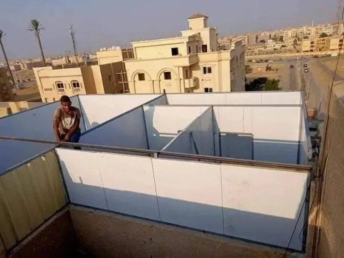 مقاول محترف لتركيب غرف سندويتش بانل في أبها 