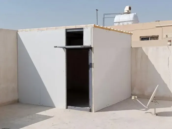 مقاول محترف لتركيب غرف سندويتش بانل في أبها 