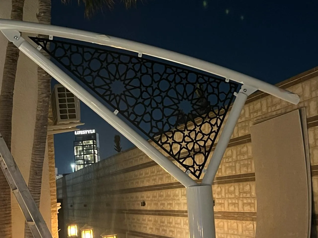 اشكال مظلات مواقف سيارات الحديثة في محايل عسير