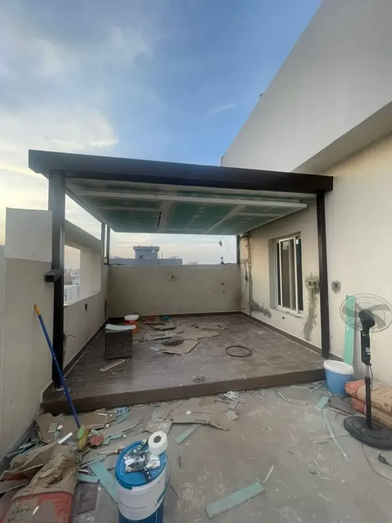 بناءملاحق وجلسات أسطح بالجنوب وأبها وجيزان 