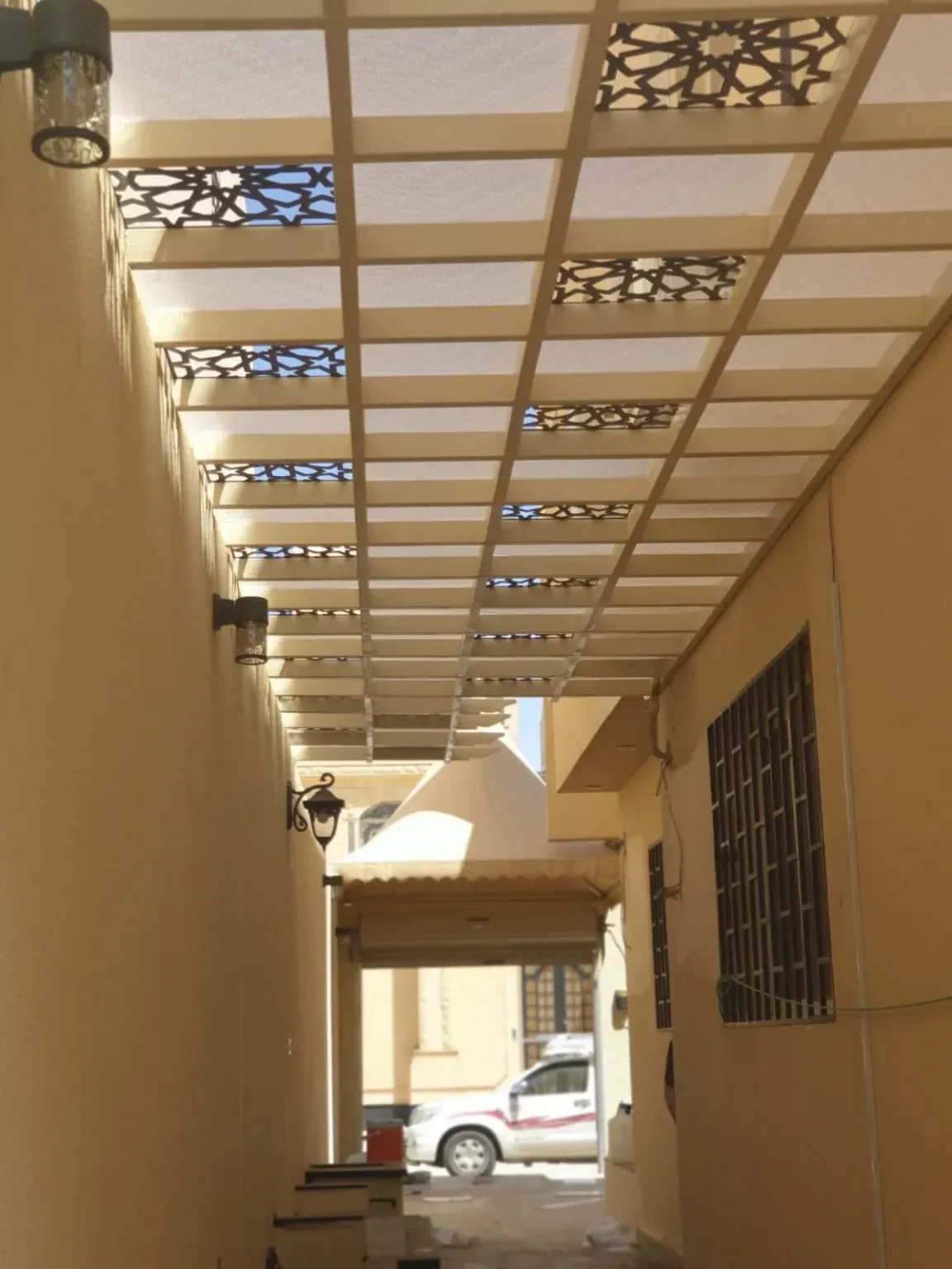 شركة تنفيذ أعمال مظلات متحركة بأسعار مناسبة بالجنوب 