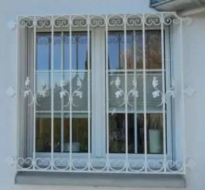 معلم تركيب كرديوم ابواب وشبابيك في الجنوب وأبها وعسير 