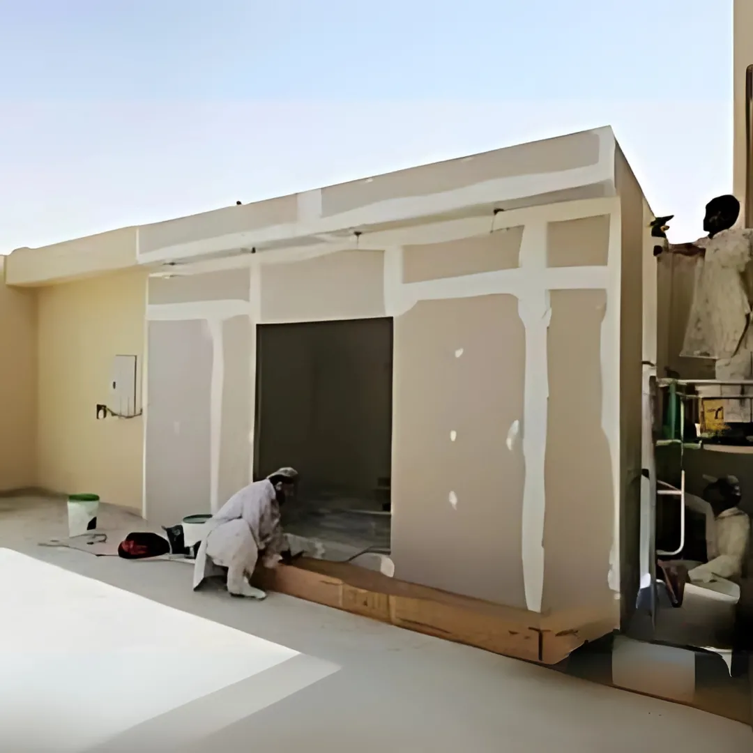 تركيب مجالس خارجية وملاحق السندويتش بانل لعام 2026