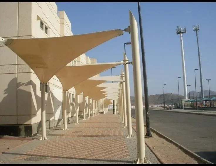 تركيب مظلات شد إنشائي – تصميمات عصرية ومتينةفي الجنوب وأبها 