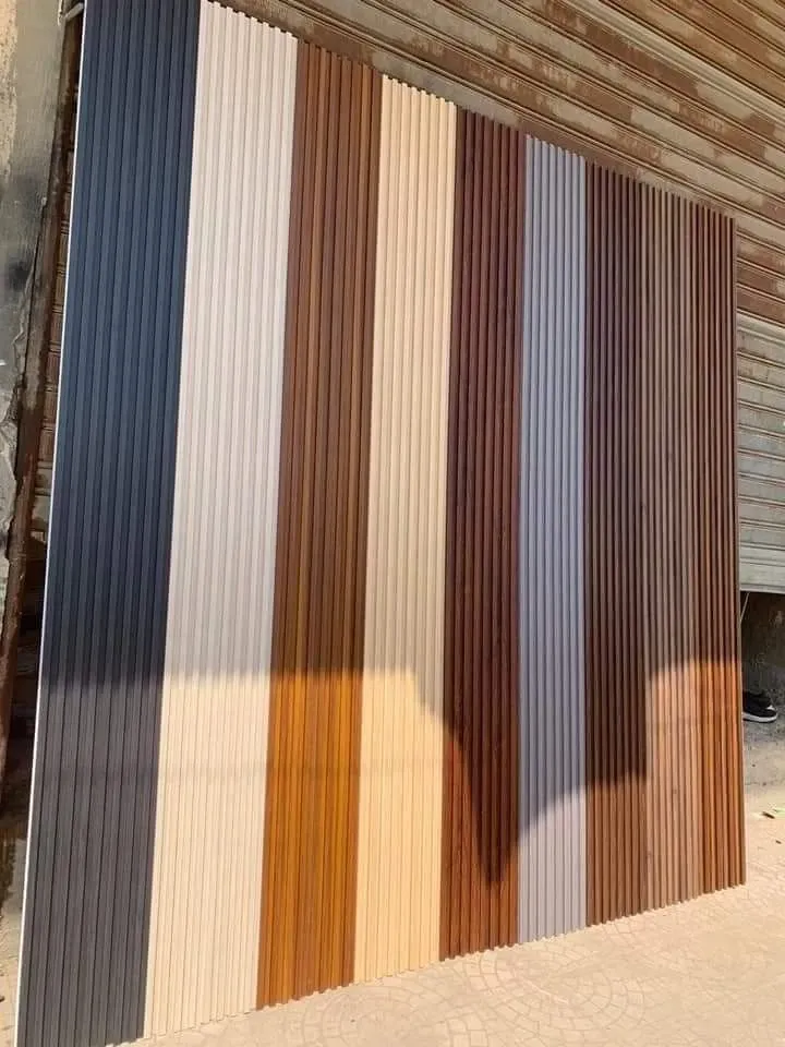 سواتر بديل الخشب: جمال الخشب ومتانة المستقبل بالجنوب 