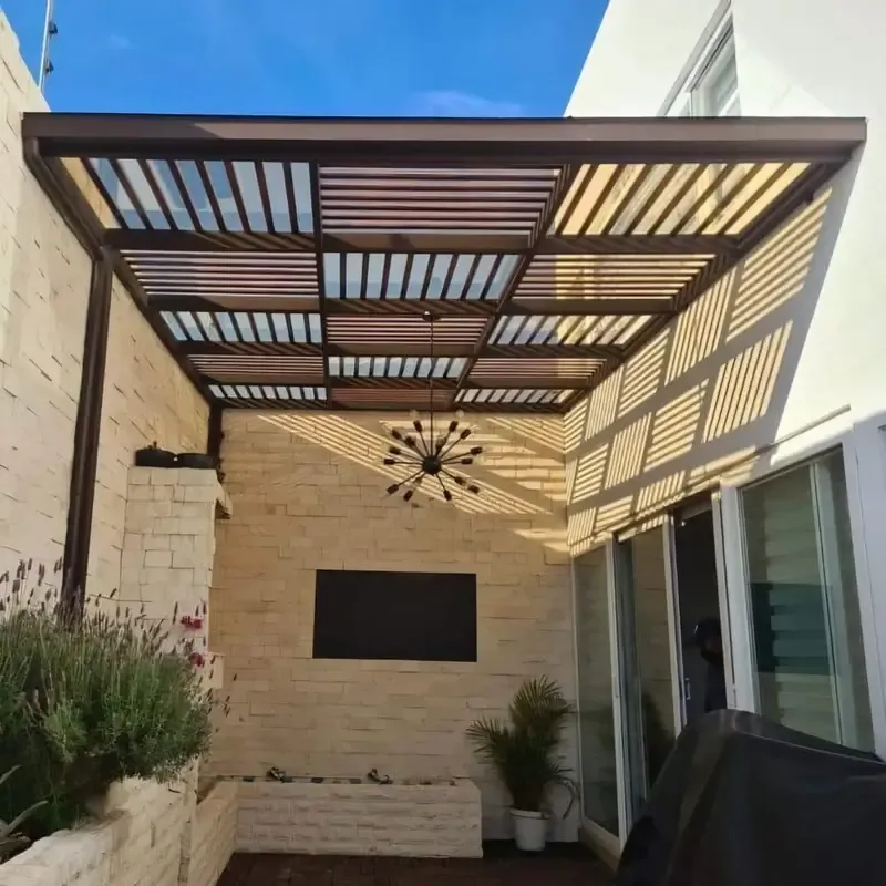 محداد مظلات جلسات خارجية وبرجولات في الجنوب وأبها وعسير