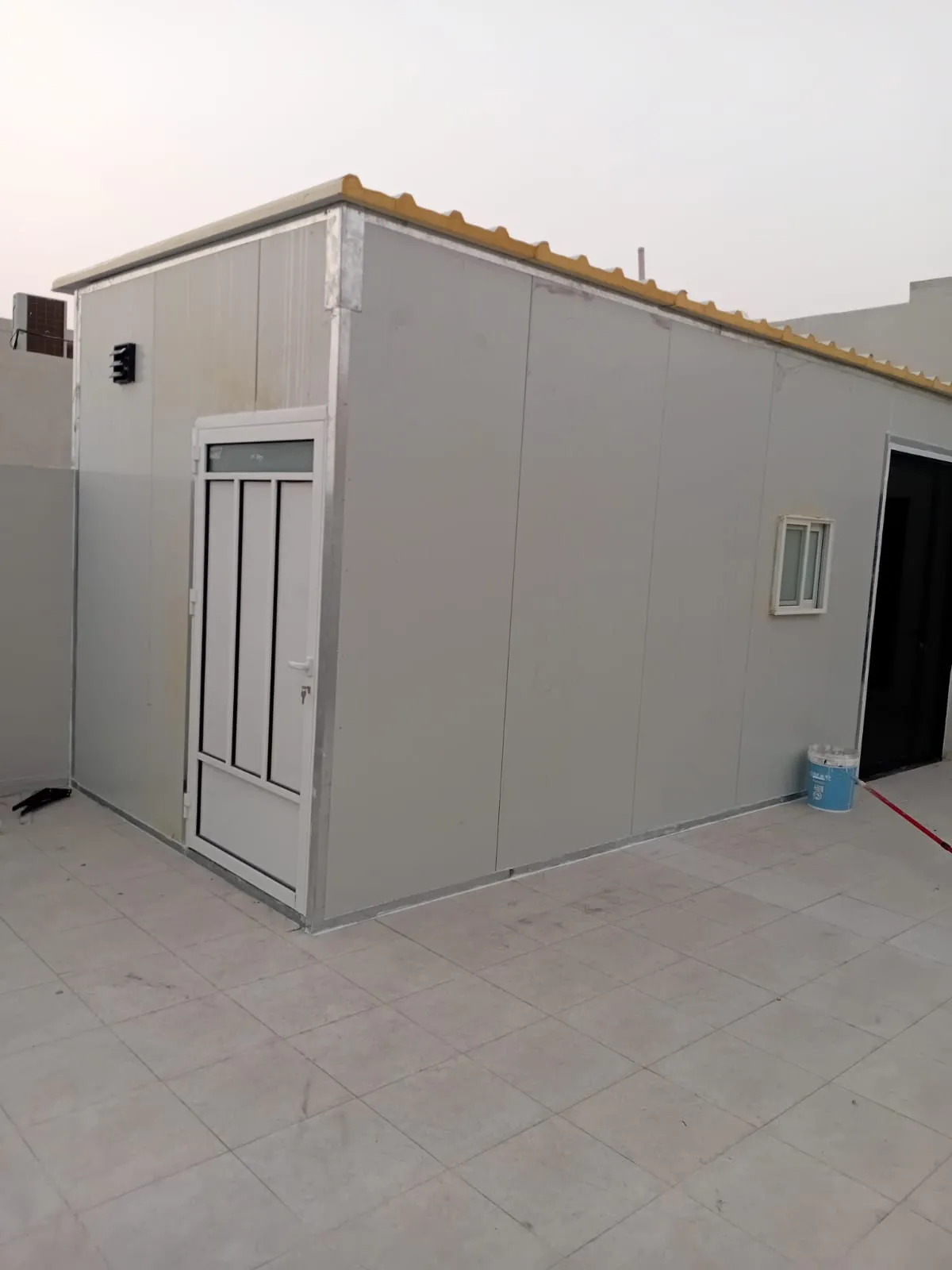 تركيب هناجر ساندوتش بانل: حلول عصرية ومتينة لتلبية احتياجاتك