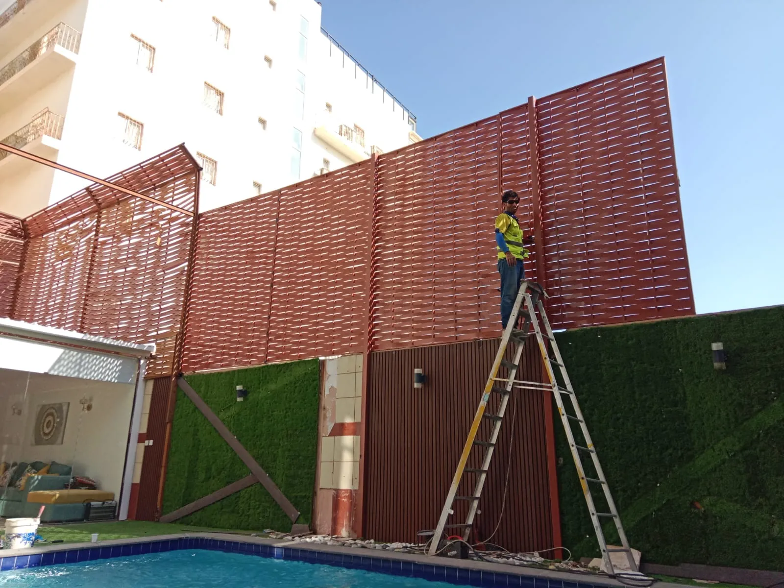 مظلات وسواتر عسير