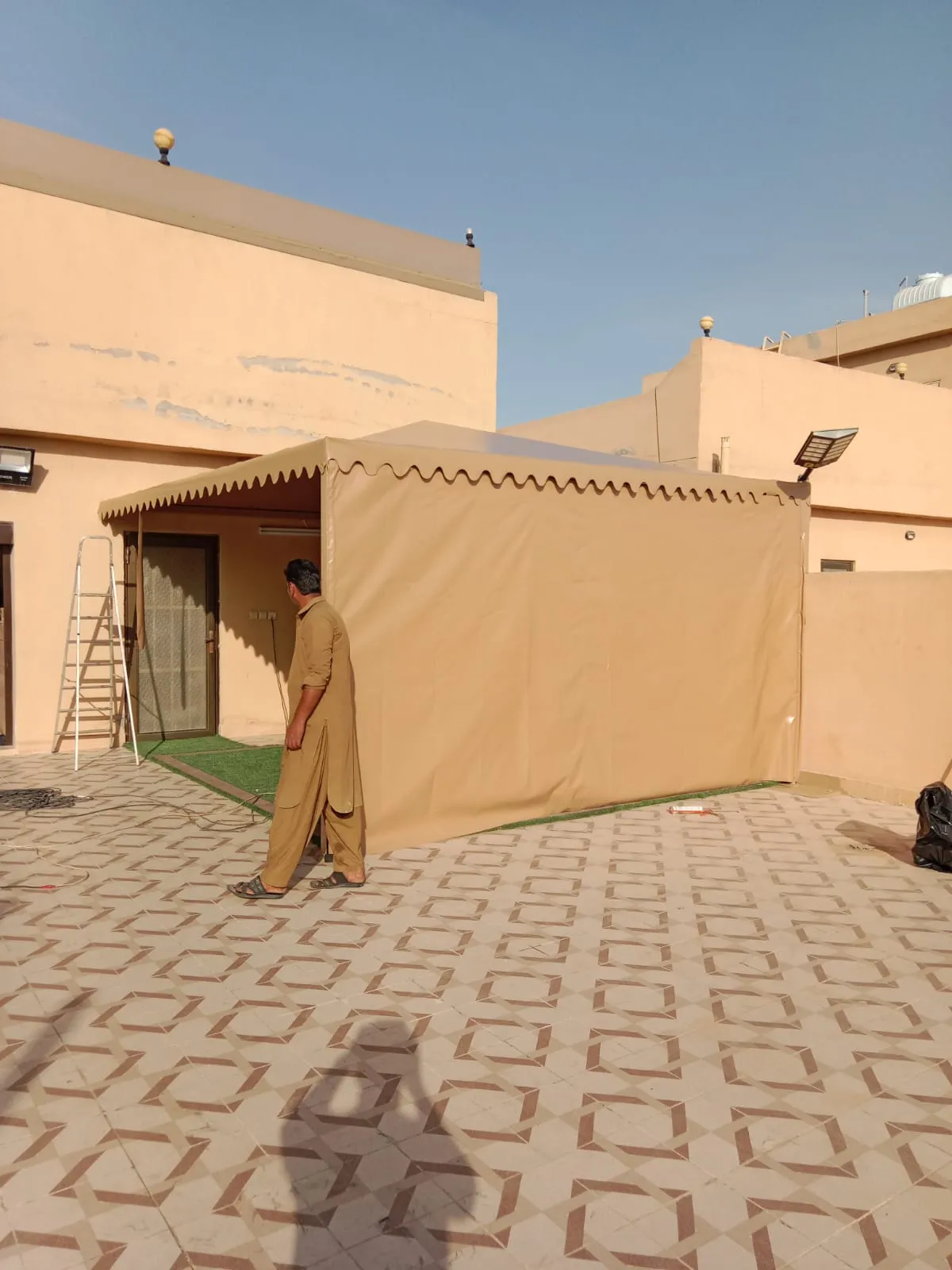 مظلات وسواتر عسير