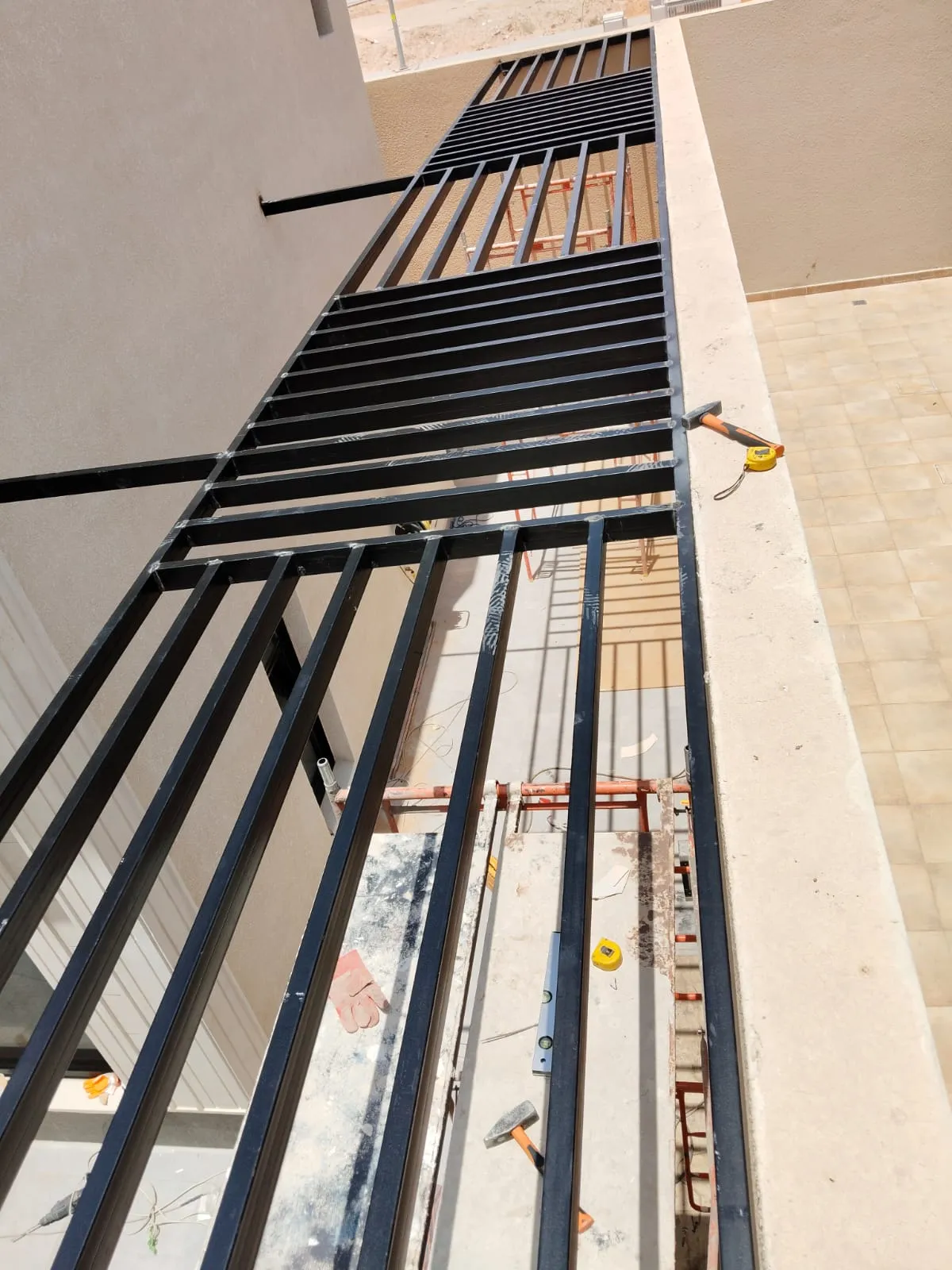 مظلات وسواتر عسير