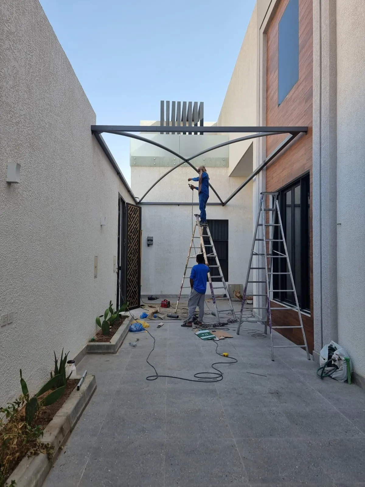 مظلات وسواتر عسير