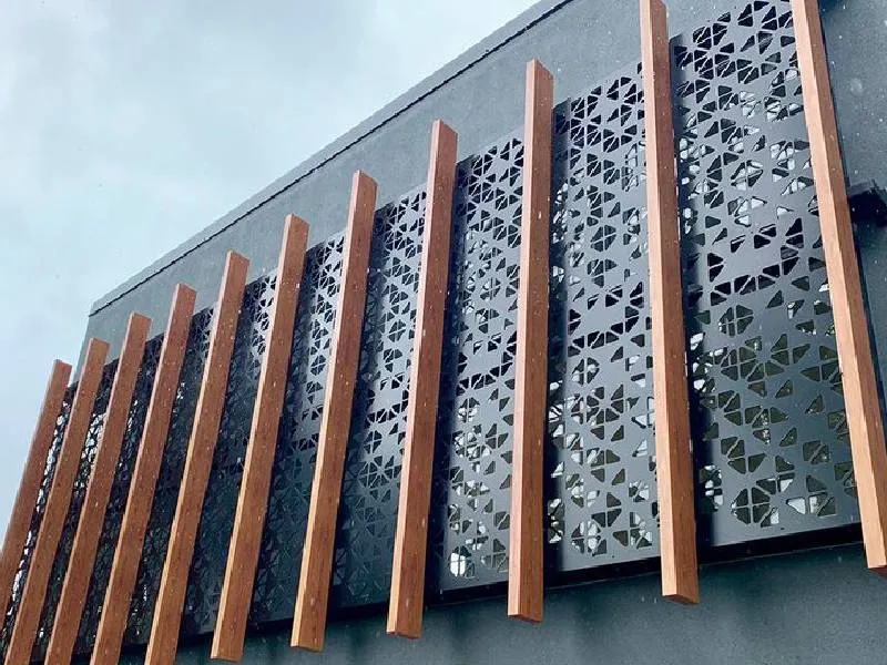 تركيب سواتر لأحواش الفلل والمنازل والاستراحات في أبها