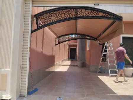 تركيب مظلات في عسير: الحل الأمثل لحماية المساحات المفتوحة