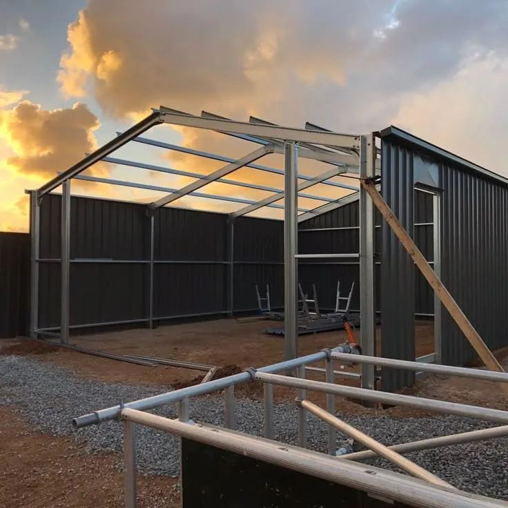 أسعار الهناجر والمستودعات الحديدية وسندوتش بانل في أبها