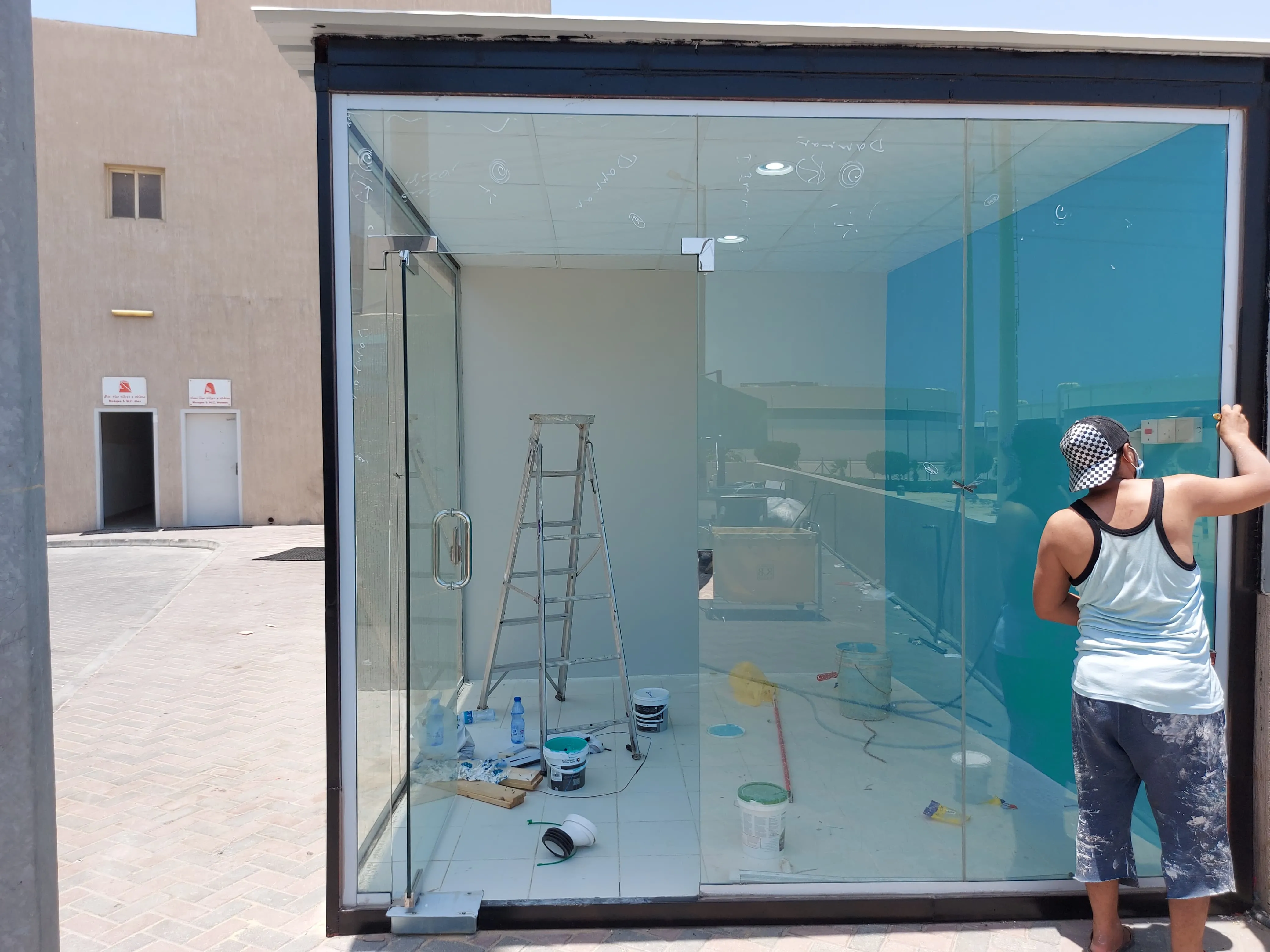 ملاحق ومجالس البناء الحديث ومجالس ملكيه في الجنوب