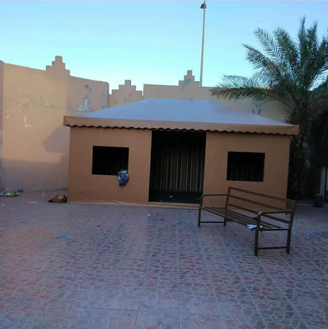 ملاحق ومجالس البناء الحديث ومجالس ملكيه في الجنوب