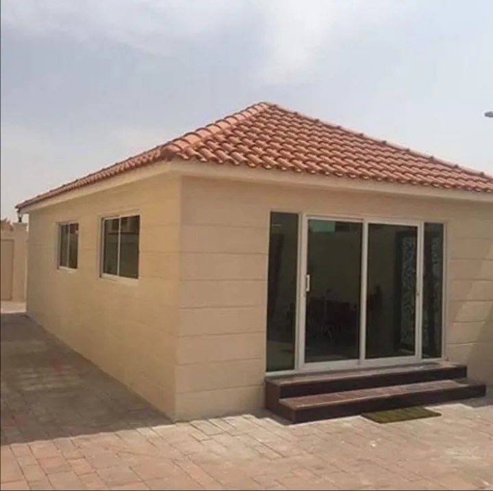 ملاحق ومجالس البناء الحديث ومجالس ملكيه في الجنوب