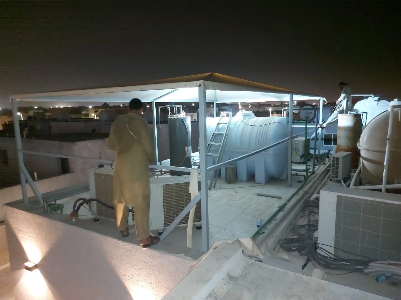 مظلات خزانات مظلات سخانات مظلات مكيفات مظلات السطح في عسير