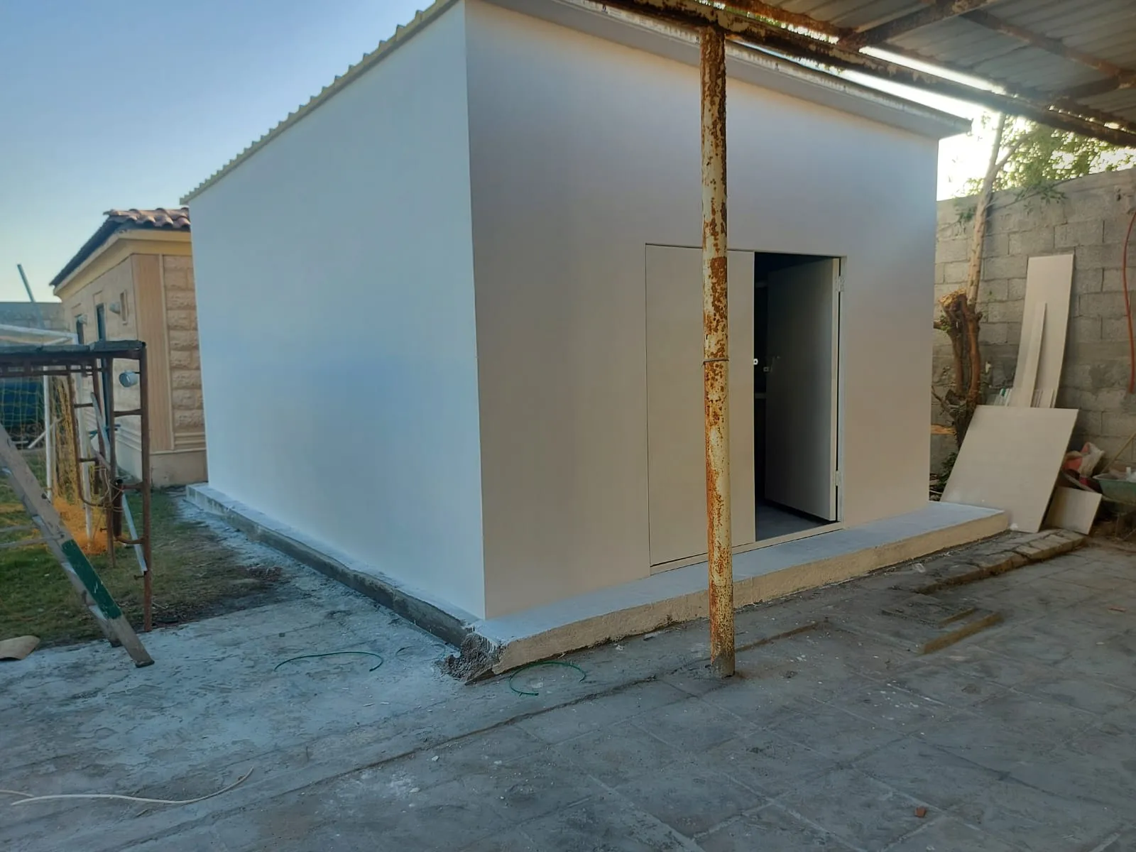 اقرب محل ساندوتش بانل متخصص في بالجنوب