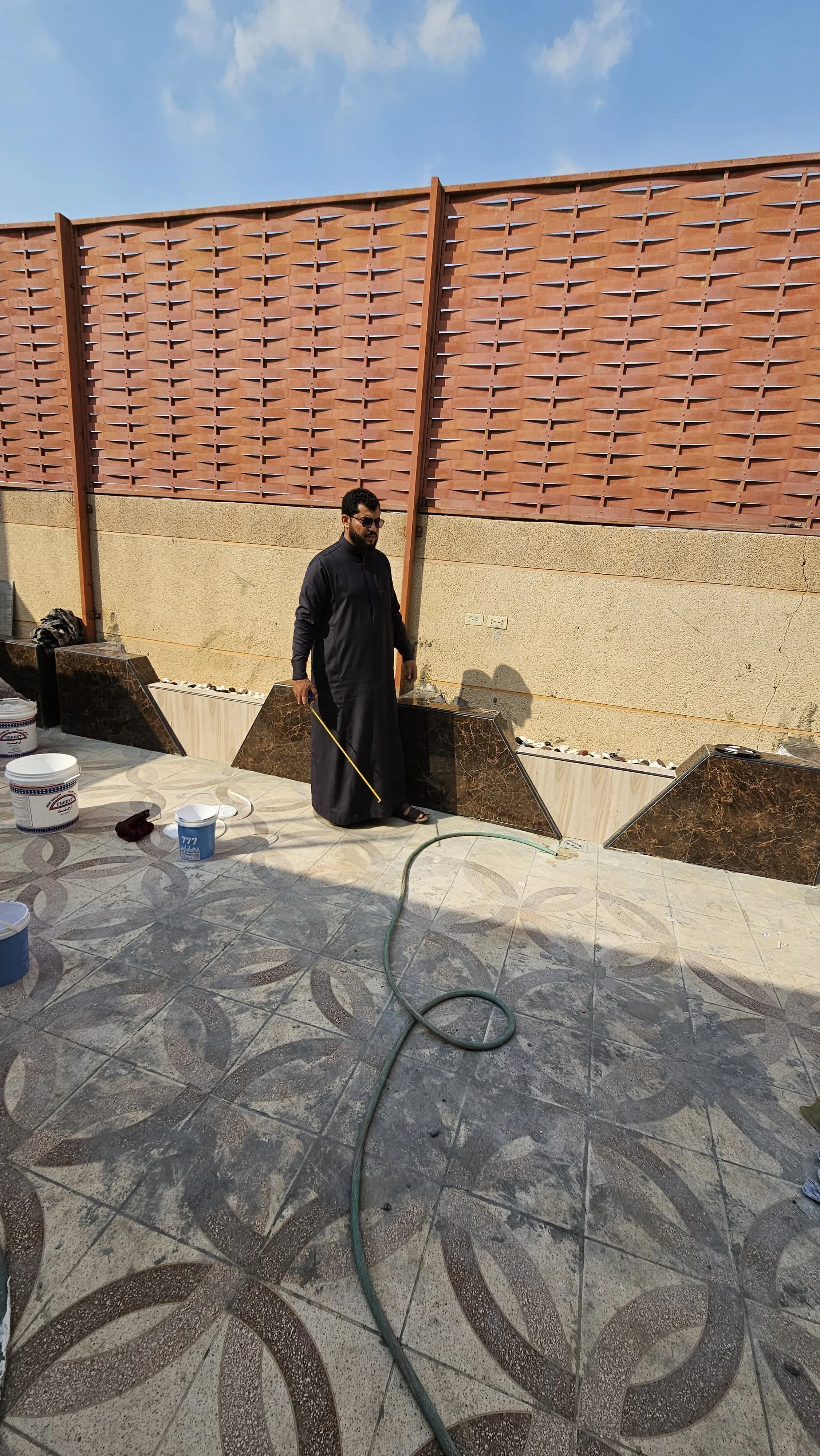 اقرب محل حداده تركيب المظلات وسواتر في الجنوب