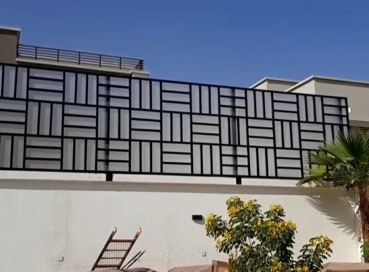 اقرب محل حداده تركيب المظلات وسواتر في الجنوب