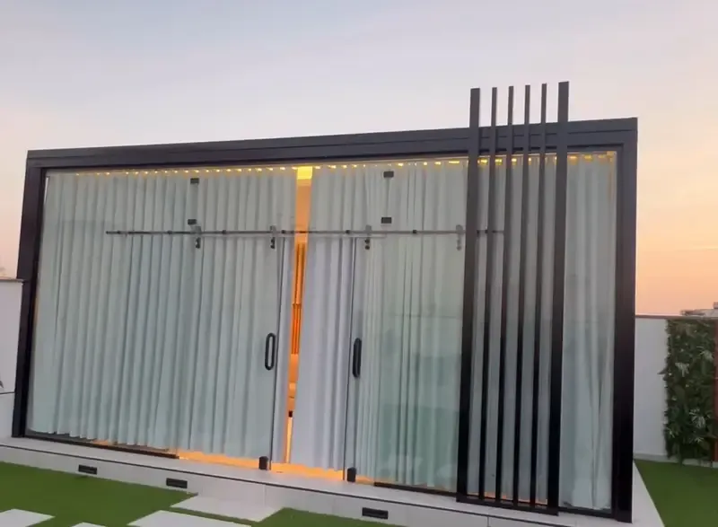 مقاول بناء مجالس زجاجية أنيقة وبسيطة بأقل تكلفة بالجنوب