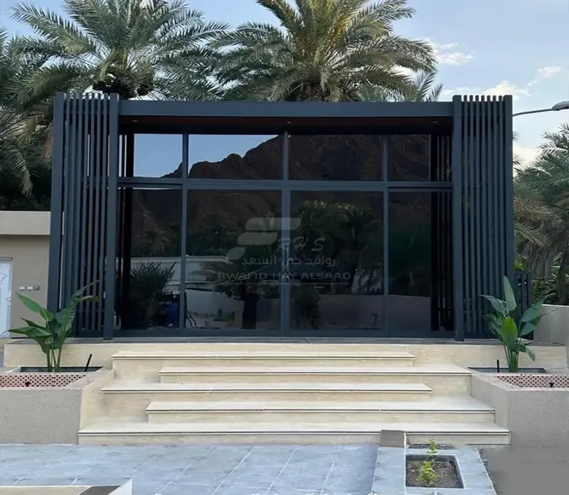 مقاول بناء مجالس زجاجية أنيقة وبسيطة بأقل تكلفة بالجنوب