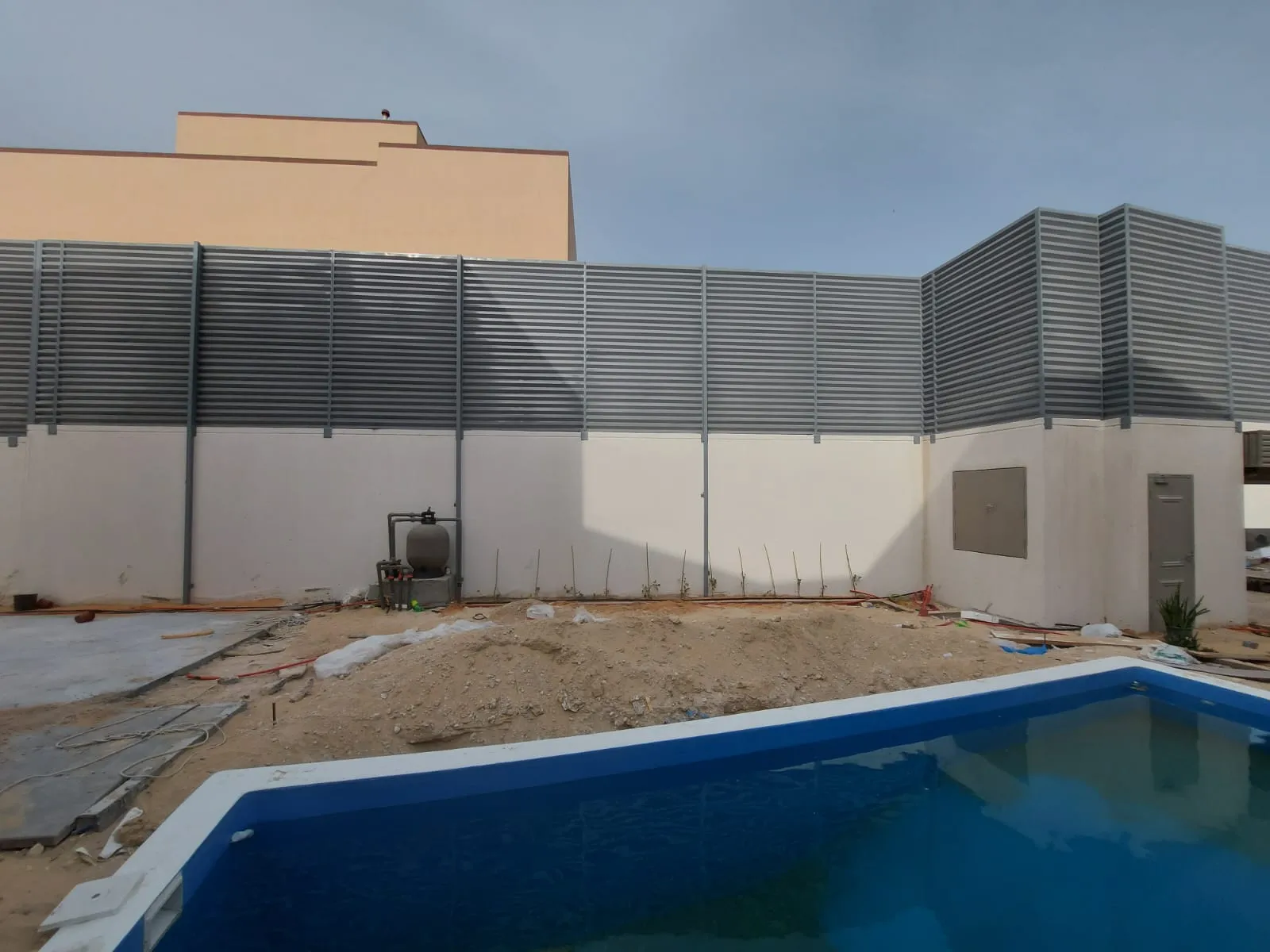 سواتر المنازل والفلل في الجنوب لأنواع، الأسعار، وأحدث سواتر 