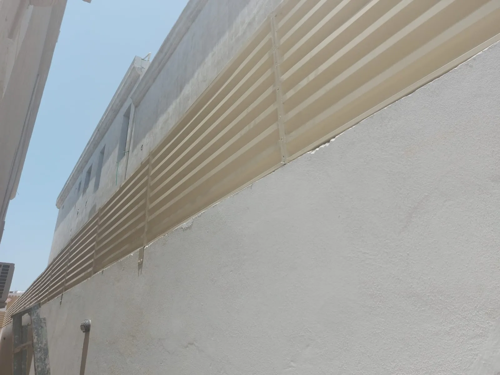 سواتر المنازل والفلل في الجنوب لأنواع، الأسعار، وأحدث سواتر 