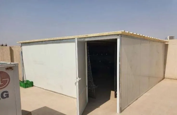 غرف إضافية خارجية وملاحق للاستراحة (أو للضيافة)في الجنوب 