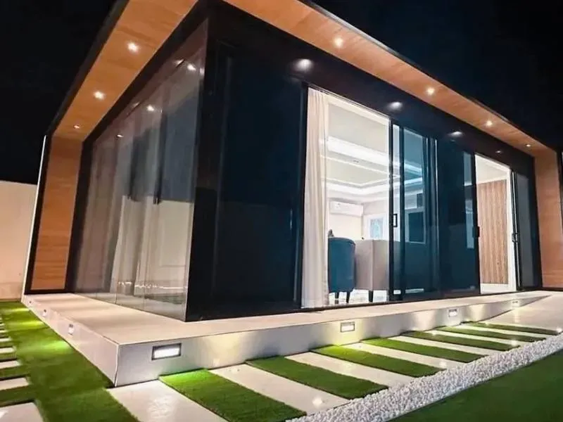 غرف إضافية خارجية وملاحق للاستراحة (أو للضيافة)في الجنوب 