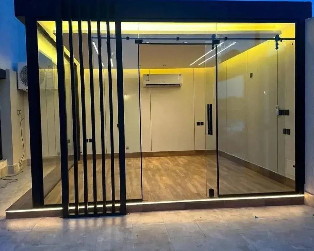 غرف إضافية خارجية وملاحق للاستراحة (أو للضيافة)في الجنوب 