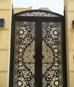 حداد منتقل في تركيب أبواب وشبابيك ونوافذ بالجنوب بجودة عالية