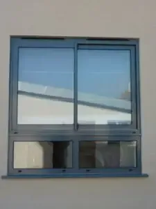 حداد منتقل في تركيب أبواب وشبابيك ونوافذ بالجنوب بجودة عالية