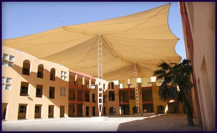 تركيب مظلات مداخل للمدارس والمنازل في الجنوب: حماية، فخامة