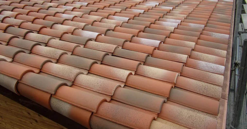 دليل تركيب قرميد الأسطح في الجنوب:الأنواع،والأسعار