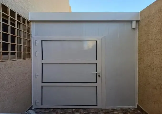 تركيب ساندوتش بنل للملاحق في الجنوب وابهاء:التكلفة، الخطوات