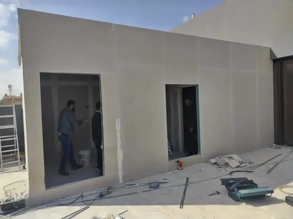 مقاول بناء ملاحق اسمنت بورد وجي آر سي في خميس مشيط2026