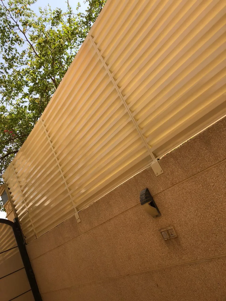 حداد مظلات وسواترفي أبها:اختيار أفضل الأنواع وأحدث التصاميم 