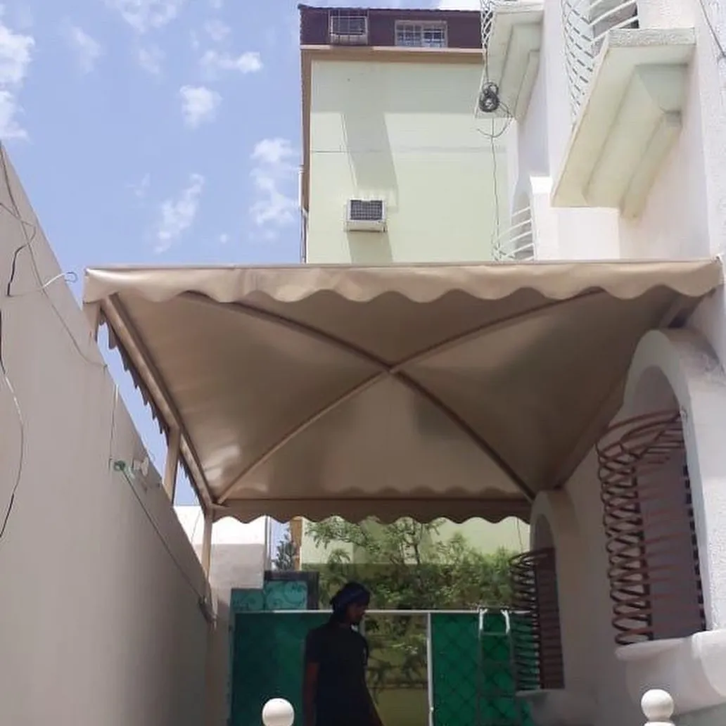 اصلاح مظلات كراج مقوسة بتثبيت آمن في الجنوب وابهاء 