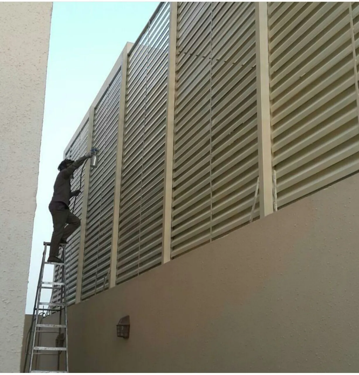 سواتر حديد في جيزان ونجران بأسعار مخفضه وبتصاميم حسب الطلب