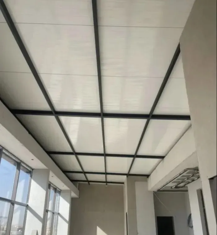 ملاحق ساندوتش بانل في الجنوب الدليل الشامل للتكلفة، المميزات