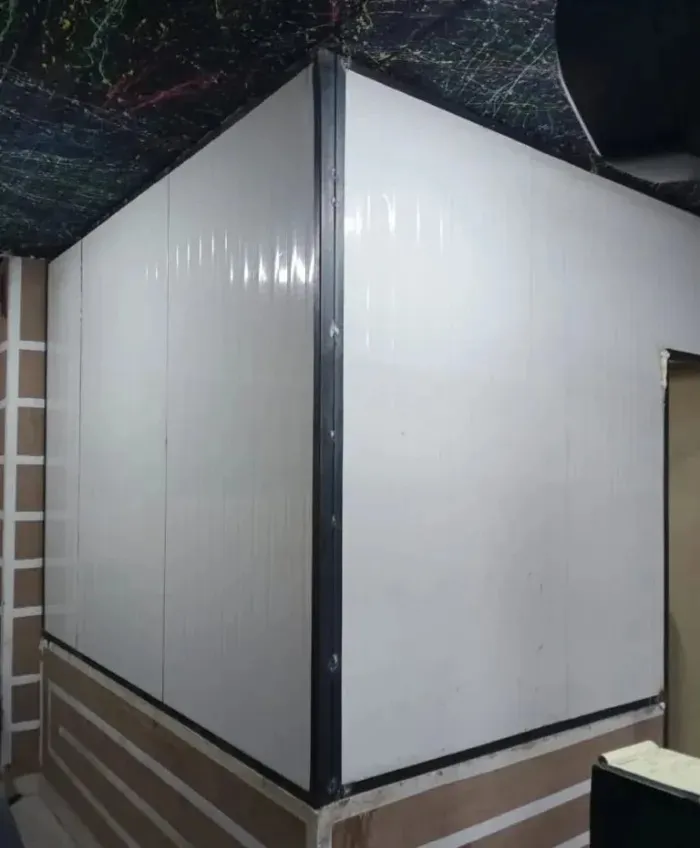 ملاحق ساندوتش بانل في الجنوب الدليل الشامل للتكلفة، المميزات