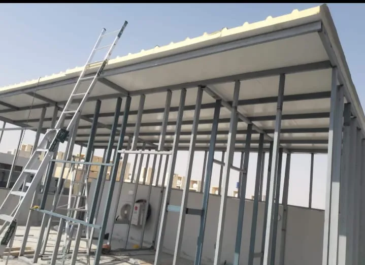 ملاحق ساندوتش بانل في الجنوب الدليل الشامل للتكلفة، المميزات