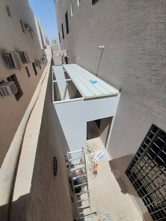 ملاحق ساندوتش بانل في الجنوب الدليل الشامل للتكلفة، المميزات